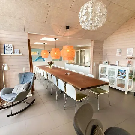 20 Person In Holiday home *
