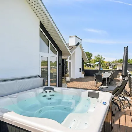 20 Person In Tatil Evi Glesborg