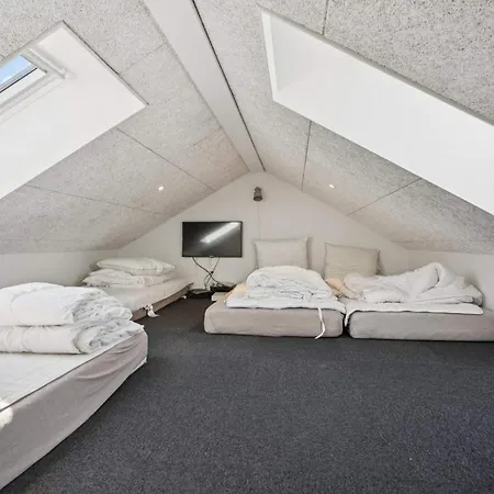 Holiday home 5 Star In Glesborg