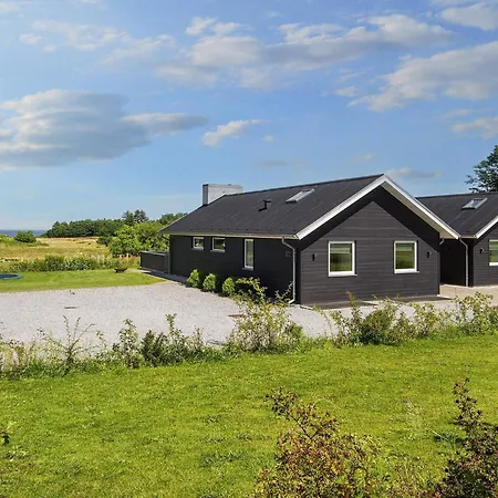 20 Person In Glesborg