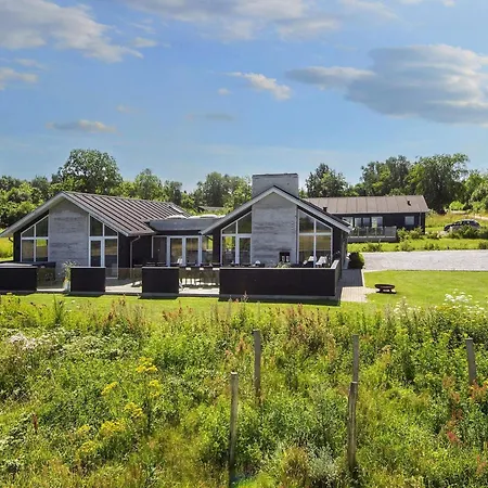 5 Star Holiday Home In Glesborg בית נופש Glesborg