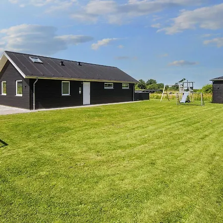 بيت للعطل 20 Person In